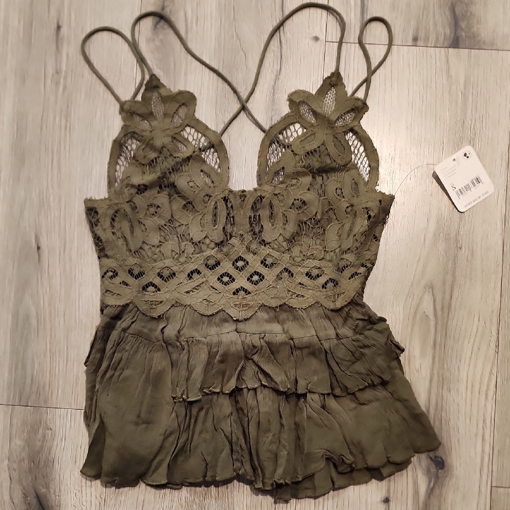 Olive Lace Ruffle Cami Top - Picture 3 of 4